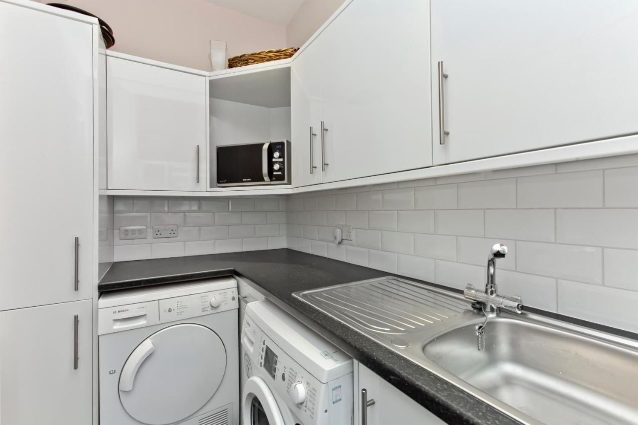 Luxury 3-Bedroom Apartment With Stunning Views At Ramsay Garden 에든버러 외부 사진